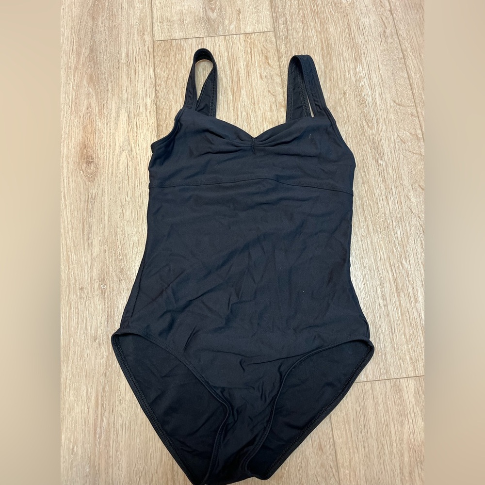 WEAR MOI leo
